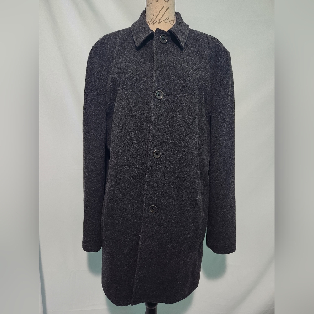Banana Republic Men's Dark Grey Winter Jacket Coat. Size Medium. Pockets. Wool.